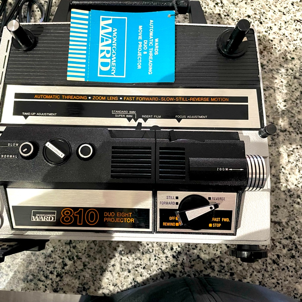 VINTAGE Montgomery Ward Duo 8 Movie Projector